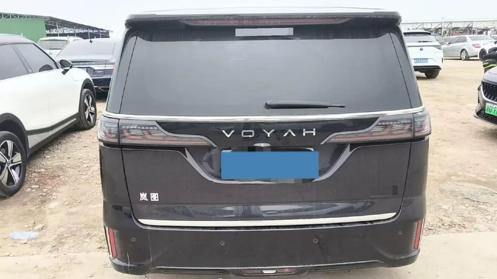 2025 Voyah Dream 1.5T 150HP L4 PHEV 41.7KWH,autocango,china used car exporter,china ev exporter,chinese used car exporter,chinese used ev exporter