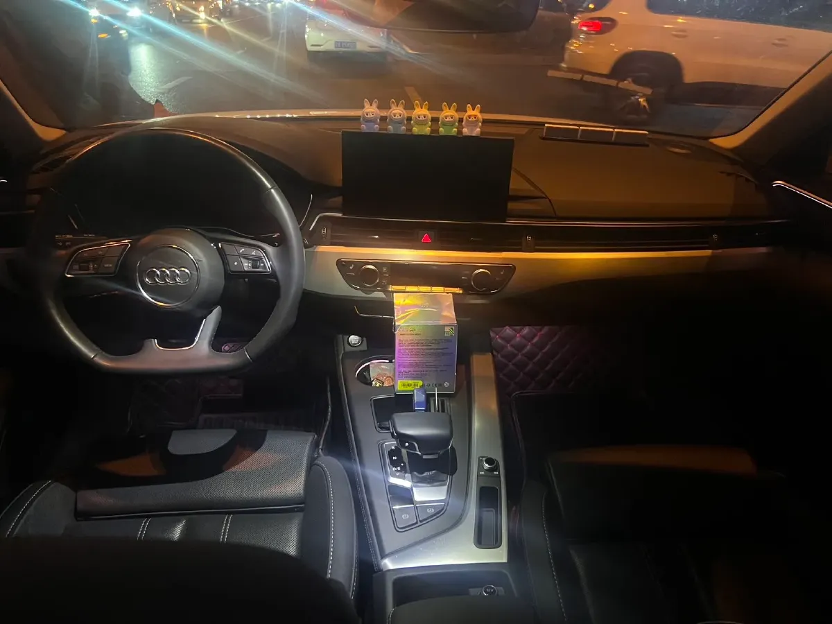 2023 Audi A4L 2.0T 190HP L4 7DCT,autocango,china used car exporter,china ev exporter,chinese used car exporter,chinese used ev exporter