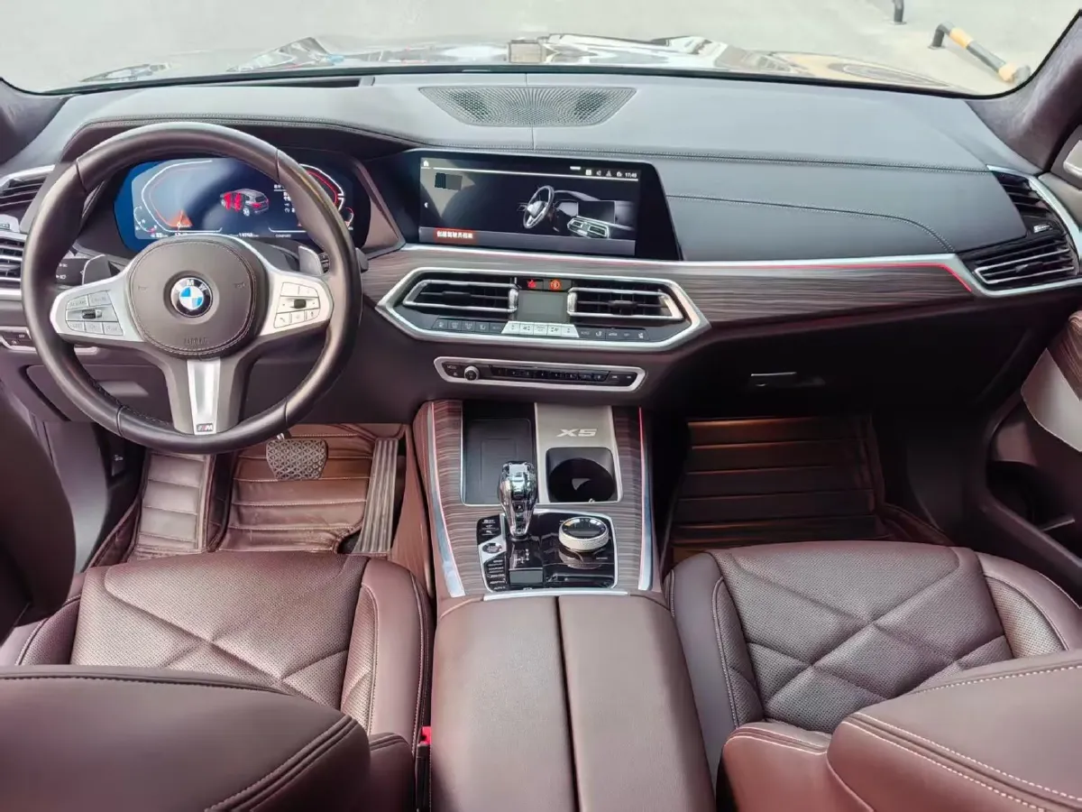 2022 BMW X5 3.0T 333HP L6 8AT,autocango,china used car exporter,china ev exporter,chinese used car exporter,chinese used ev exporter