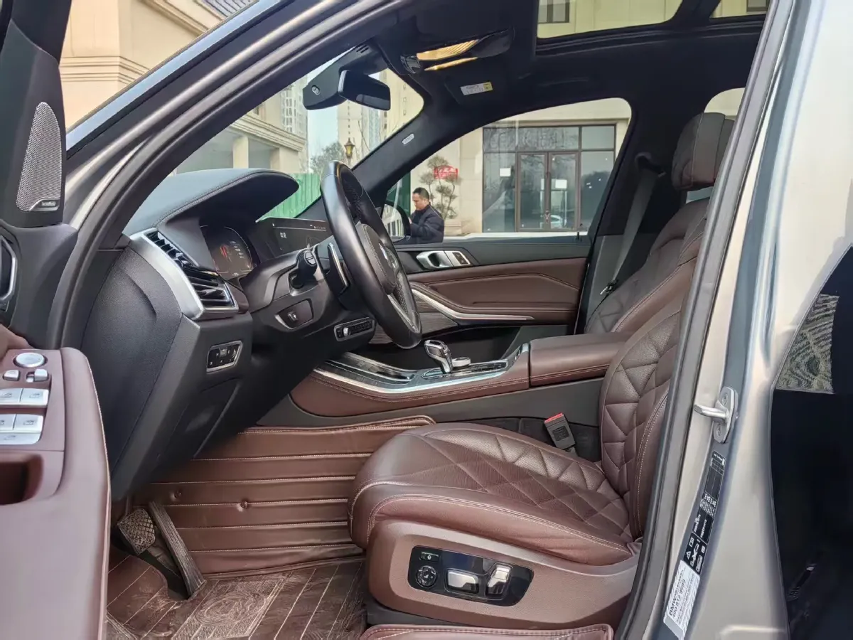 2022 BMW X5 3.0T 333HP L6 8AT,autocango,china used car exporter,china ev exporter,chinese used car exporter,chinese used ev exporter