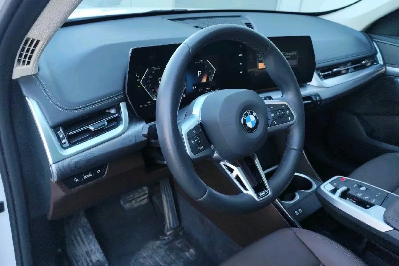 2025 BMW X1 2.0T 204HP L4 7DCT,autocango,china used car exporter,china ev exporter,chinese used car exporter,chinese used ev exporter