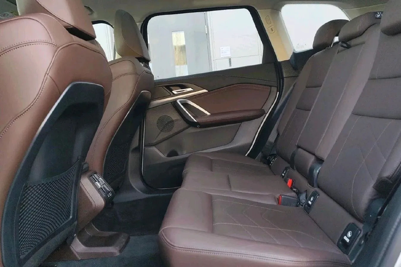 2025 BMW X1 2.0T 204HP L4 7DCT,autocango,china used car exporter,china ev exporter,chinese used car exporter,chinese used ev exporter