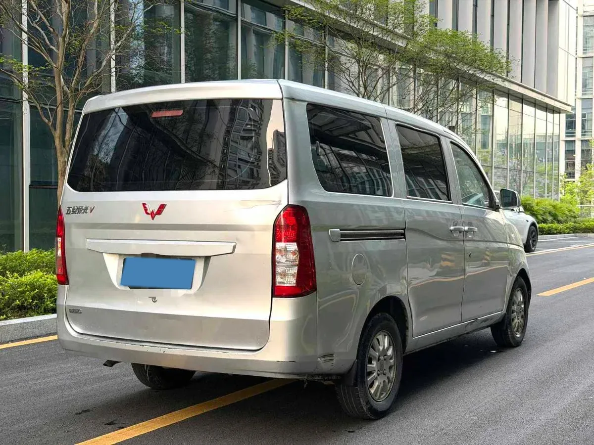 2019 WuLing RongGuang V 1.5L 99HP L4 6MT,autocango,china used car exporter,china ev exporter,chinese used car exporter,chinese used ev exporter