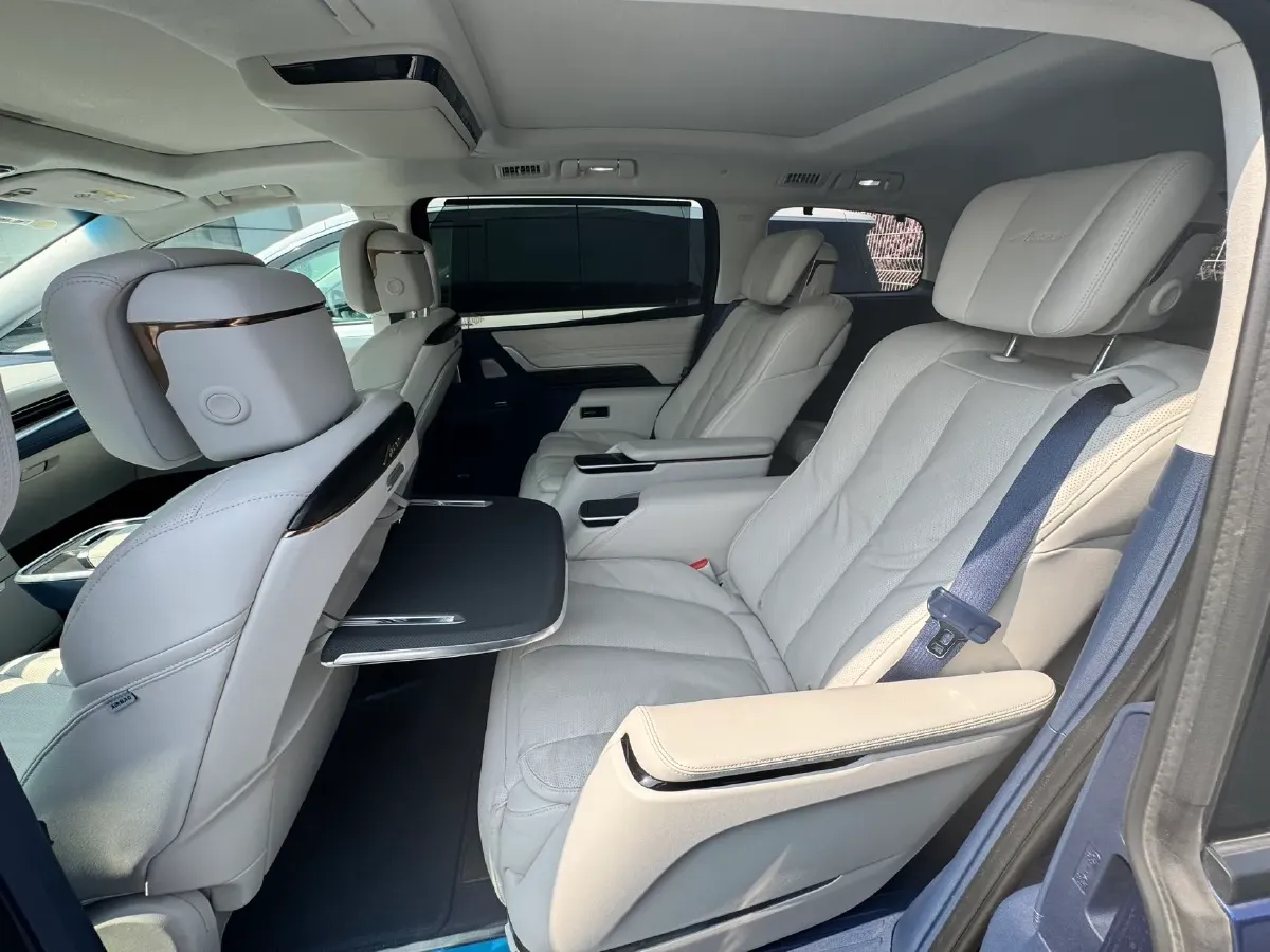 2025 Buick Century 2.0T 237HP L4 9AT,autocango,china used car exporter,china ev exporter,chinese used car exporter,chinese used ev exporter