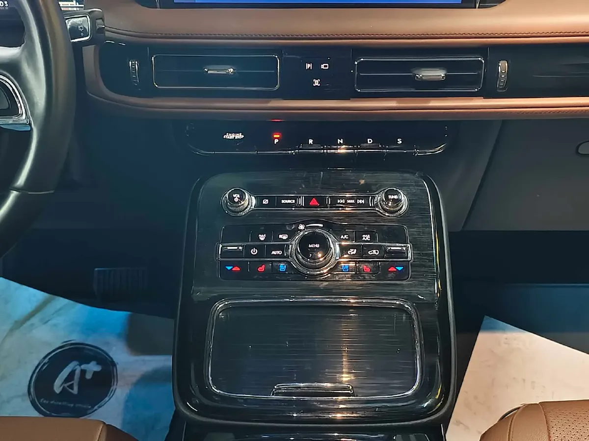 2021 Lincoln Nautilus 2.0T 245HP L4 8AT,autocango,china used car exporter,china ev exporter,chinese used car exporter,chinese used ev exporter