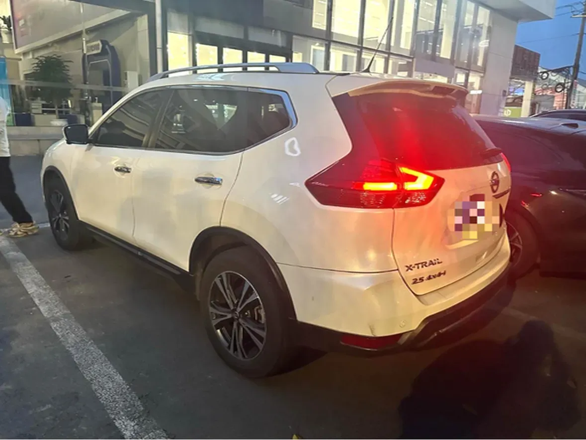 2020 Nissan X-Trail 2.5L 186HP L4 CVT,autocango,china used car exporter,china ev exporter,chinese used car exporter,chinese used ev exporter