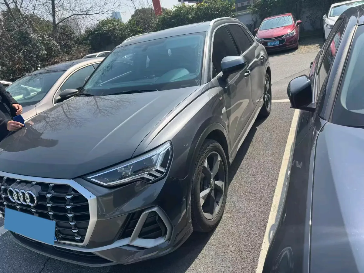 2022 Audi Q3 1.4T 150HP L4 7DCT,autocango,china used car exporter,china ev exporter,chinese used car exporter,chinese used ev exporter