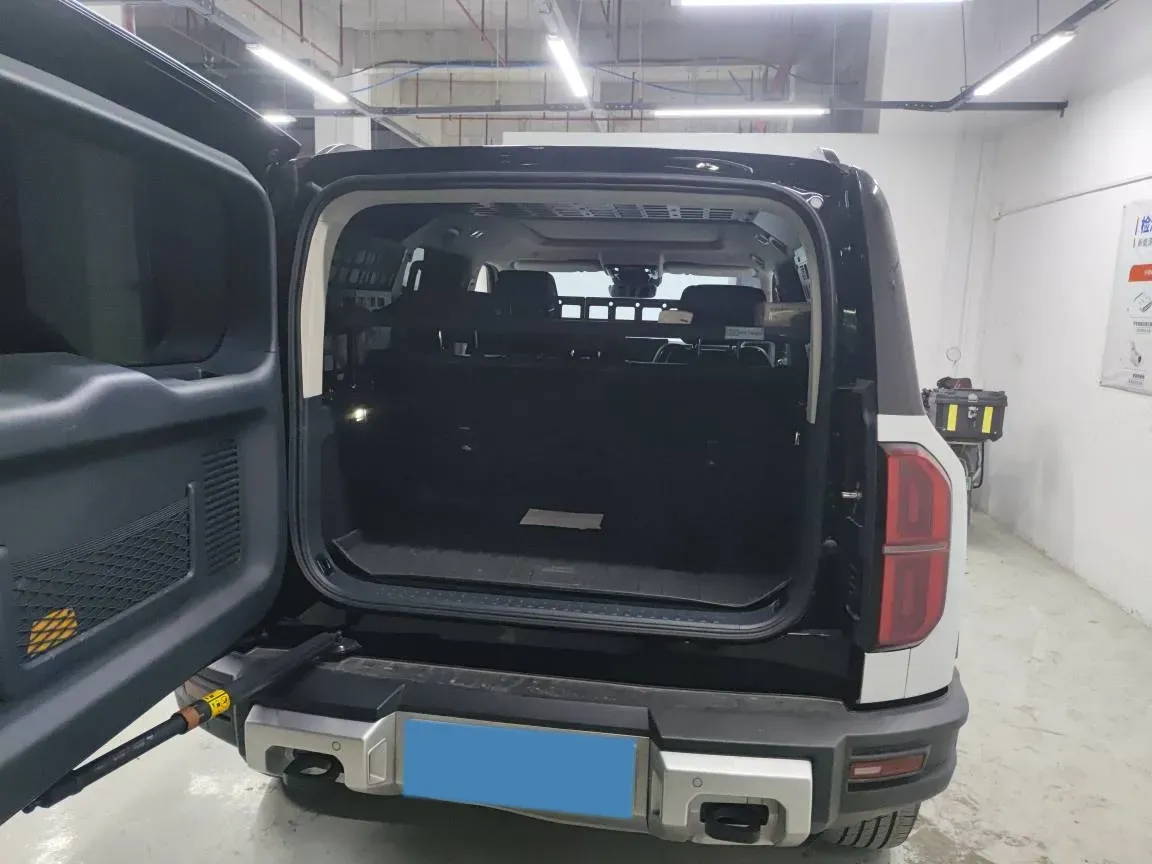 2023 FangChengBao Bao 5 1.5T 194HP L4 E-CVT PHEV 31.8KWH,autocango,china used car exporter,china ev exporter,chinese used car exporter,chinese used ev exporter