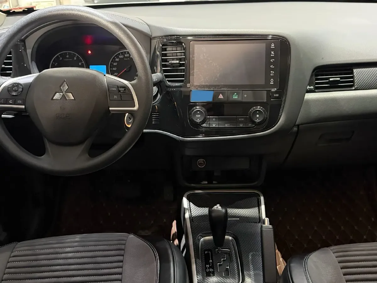 2021 Mitsubishi Outlander 2.0L 166HP L4 CVT,autocango,china used car exporter,china ev exporter,chinese used car exporter,chinese used ev exporter