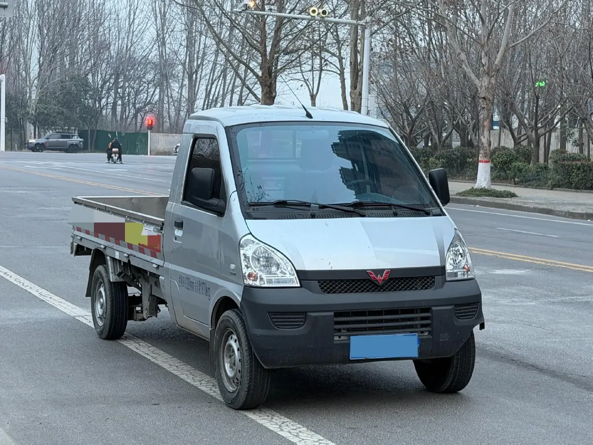 2023 WuLing RongGuang Mini Truck 1.5L 102HP L4 5MT,autocango,china used car exporter,china ev exporter,chinese used car exporter,chinese used ev exporter