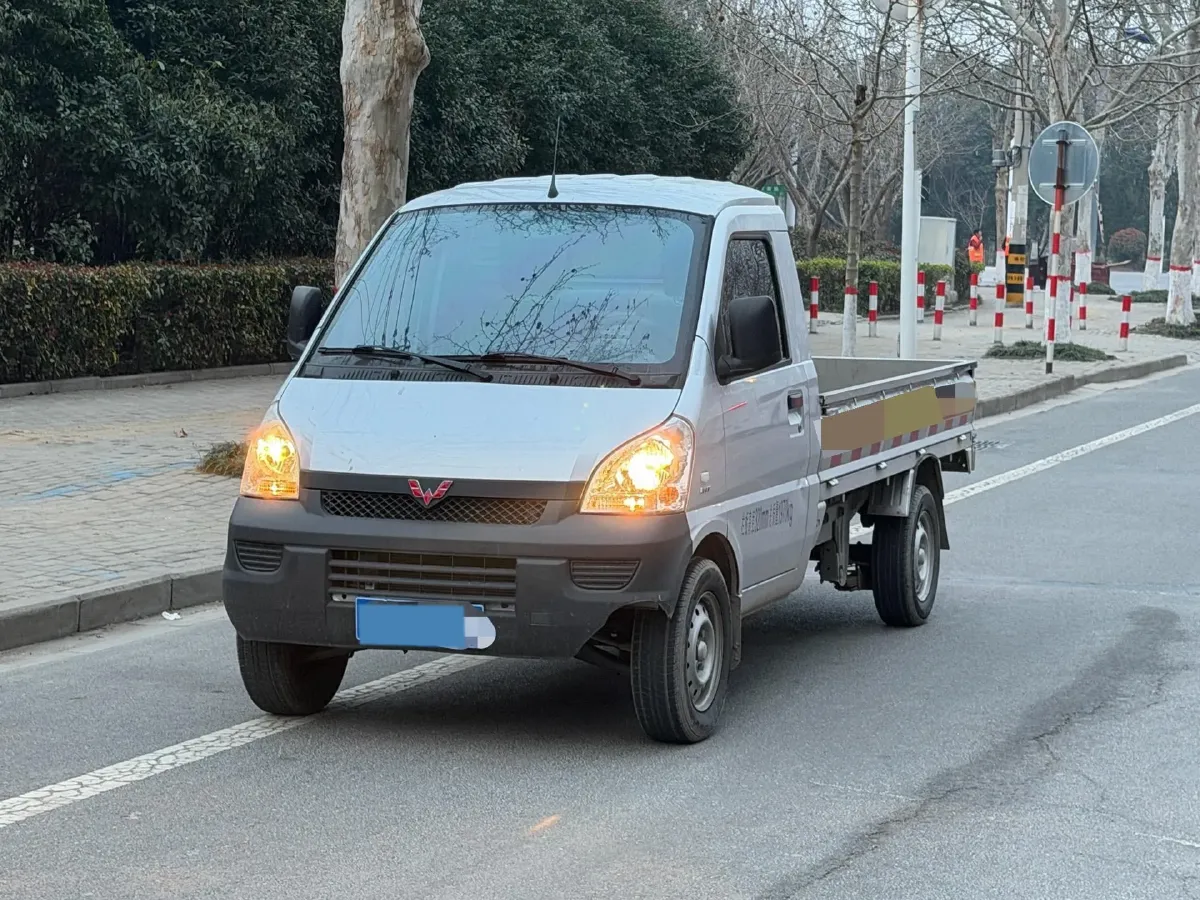 2023 WuLing RongGuang Mini Truck 1.5L 102HP L4 5MT,autocango,china used car exporter,china ev exporter,chinese used car exporter,chinese used ev exporter