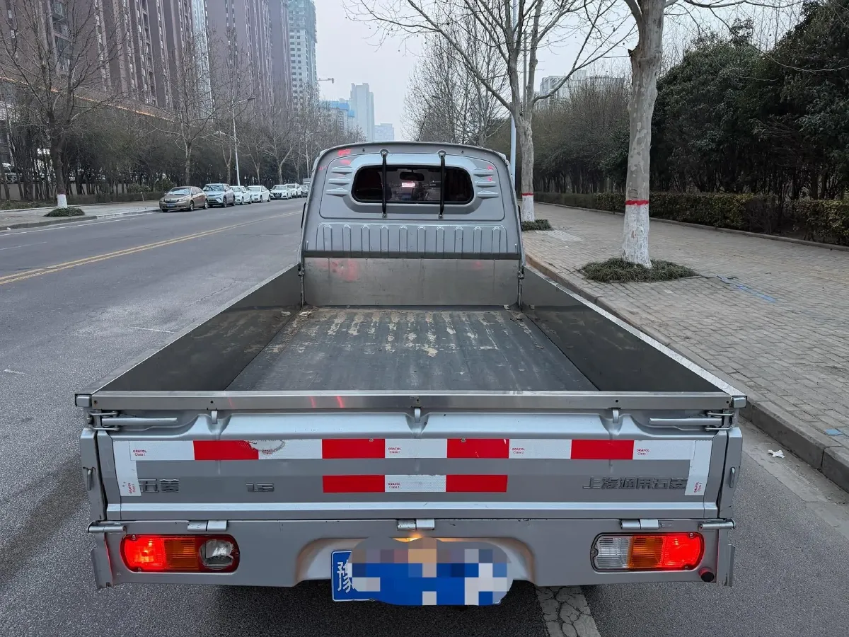 2023 WuLing RongGuang Mini Truck 1.5L 102HP L4 5MT,autocango,china used car exporter,china ev exporter,chinese used car exporter,chinese used ev exporter