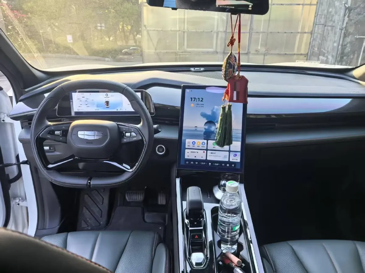 2024 Geely Azkarra 1.5T 181HP L4 7DCT,autocango,china used car exporter,china ev exporter,chinese used car exporter,chinese used ev exporter