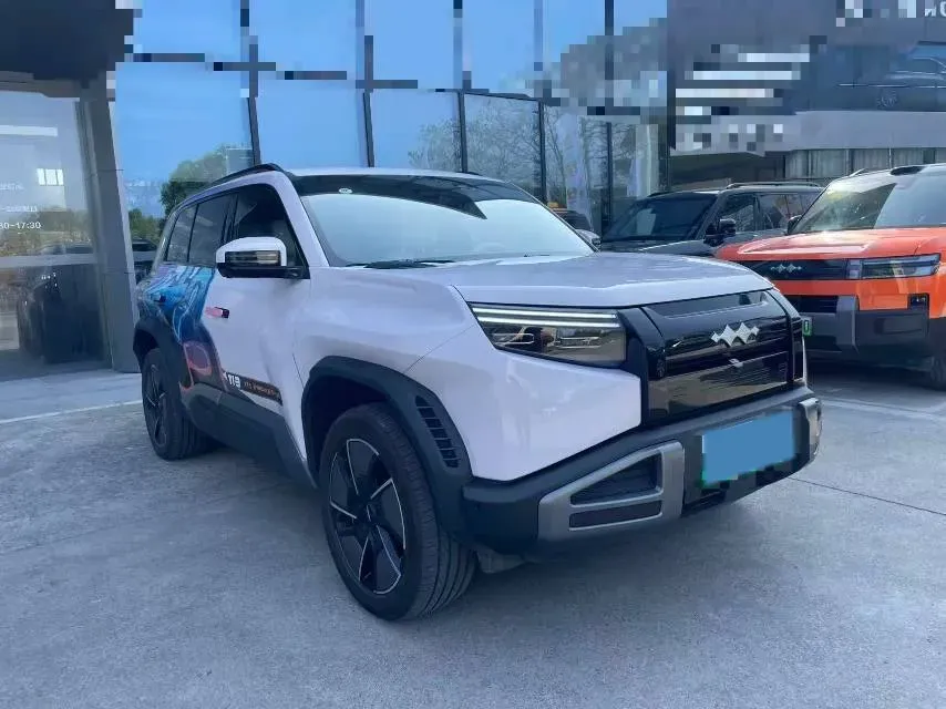 2025 FangChengBao Tai 3 BEV,autocango,china used car exporter,china ev exporter,chinese used car exporter,chinese used ev exporter