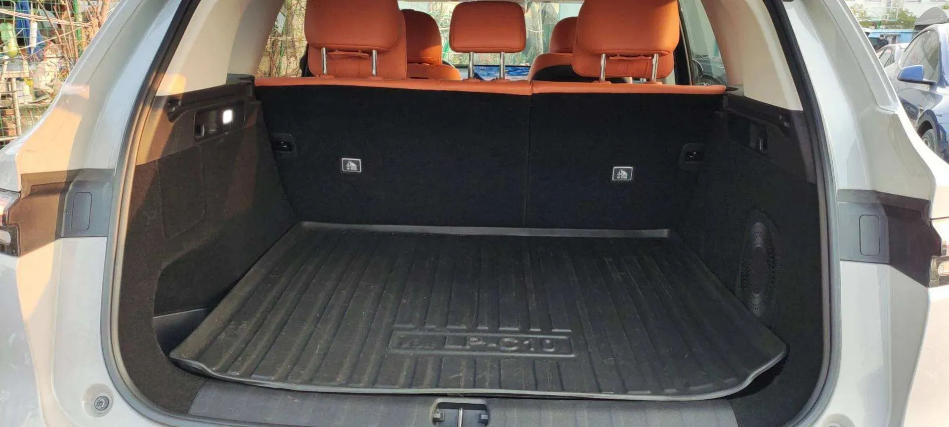 2024 Leapmotor C10 1.5L 95HP L4 REEV 28.4KWH,autocango,china used car exporter,china ev exporter,chinese used car exporter,chinese used ev exporter