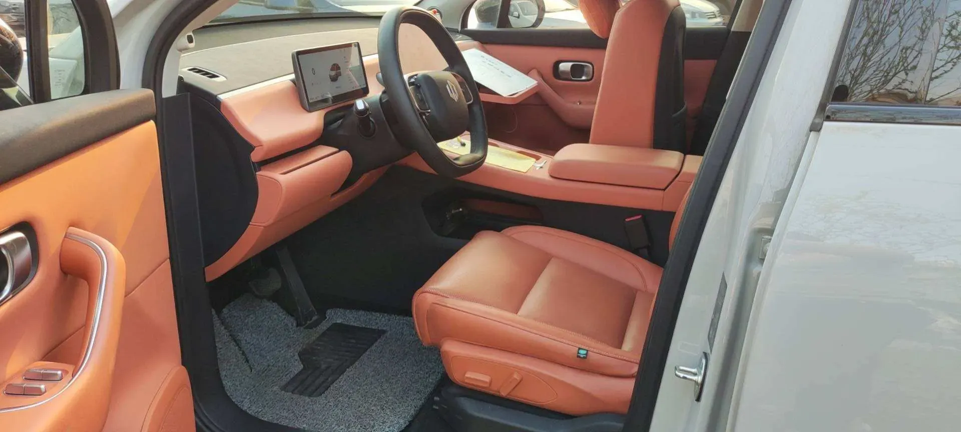 2024 Leapmotor C10 1.5L 95HP L4 REEV 28.4KWH,autocango,china used car exporter,china ev exporter,chinese used car exporter,chinese used ev exporter