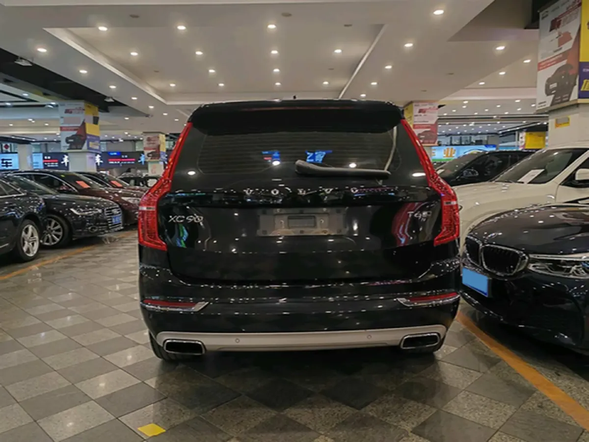 2019 Volvo XC90 2.0T 320HP L4 8AT,autocango,china used car exporter,china ev exporter,chinese used car exporter,chinese used ev exporter