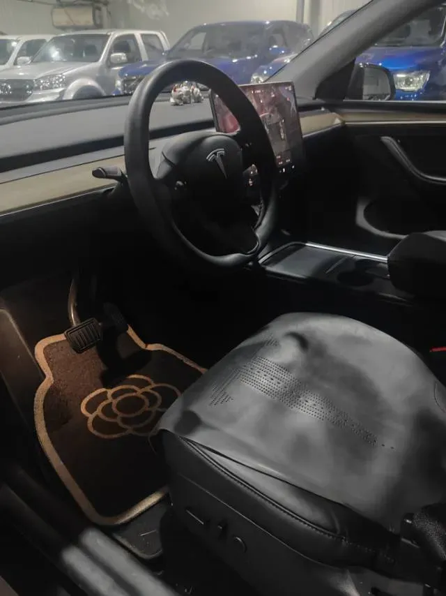 2022 Tesla Model Y BEV 60KWH,autocango,china used car exporter,china ev exporter,chinese used car exporter,chinese used ev exporter