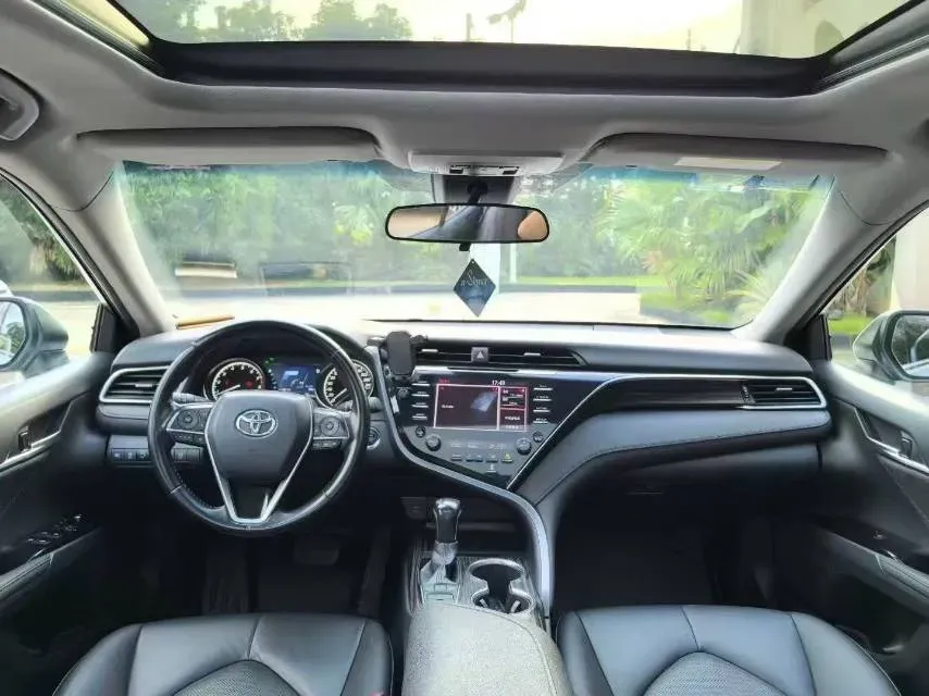 2018 Toyota Camry 2.5L 209HP L4 8AT,autocango,china used car exporter,china ev exporter,chinese used car exporter,chinese used ev exporter