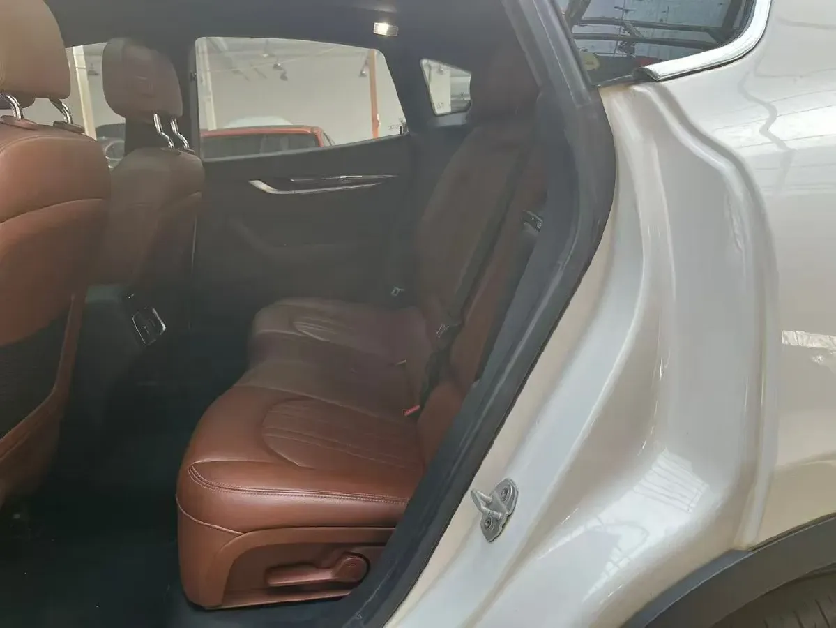 2018 Jaguar XJ 3.0T 340HP V6 8AT,autocango,china used car exporter,china ev exporter,chinese used car exporter,chinese used ev exporter