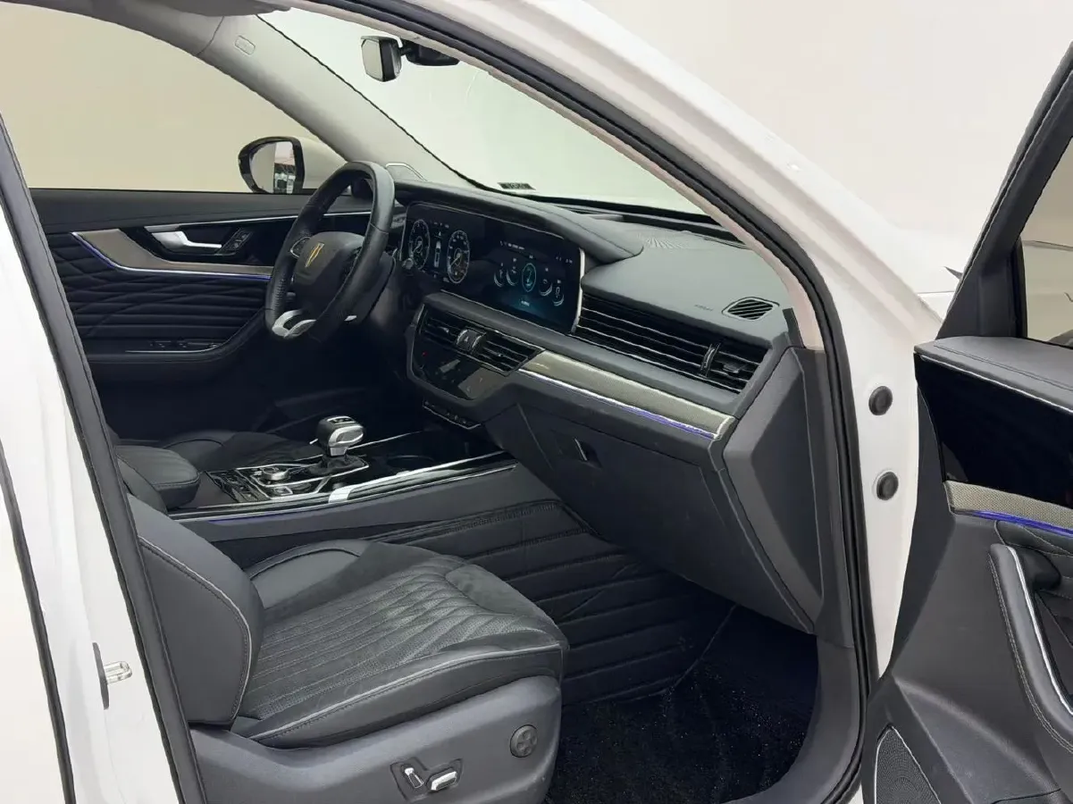 2022 HongQi HS5 2.0T 224HP L4 6AT,autocango,china used car exporter,china ev exporter,chinese used car exporter,chinese used ev exporter