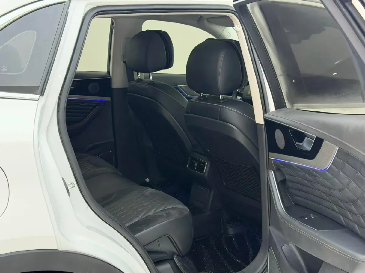 2022 HongQi HS5 2.0T 224HP L4 6AT,autocango,china used car exporter,china ev exporter,chinese used car exporter,chinese used ev exporter