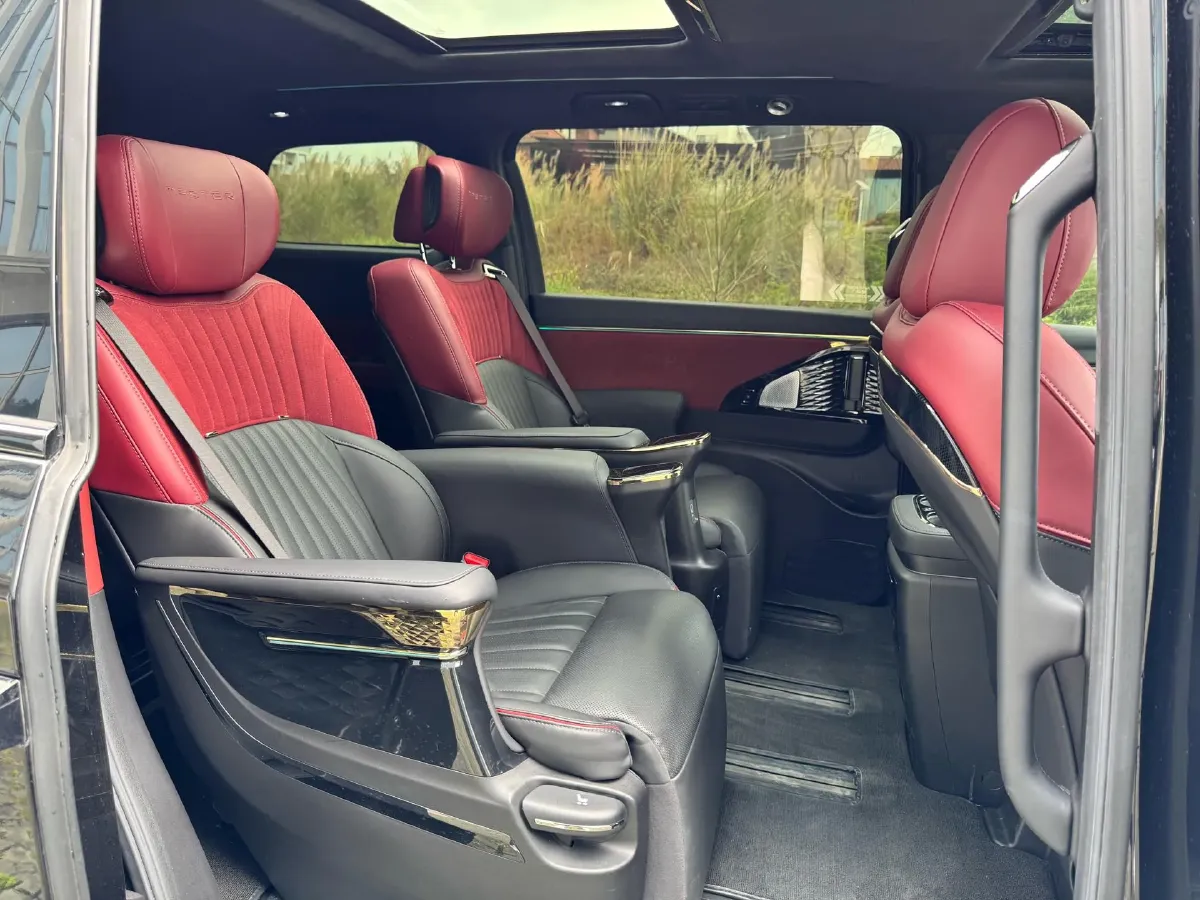 2023 GAC Trumpchi M8 2.0T 252HP L4 8AT,autocango,china used car exporter,china ev exporter,chinese used car exporter,chinese used ev exporter