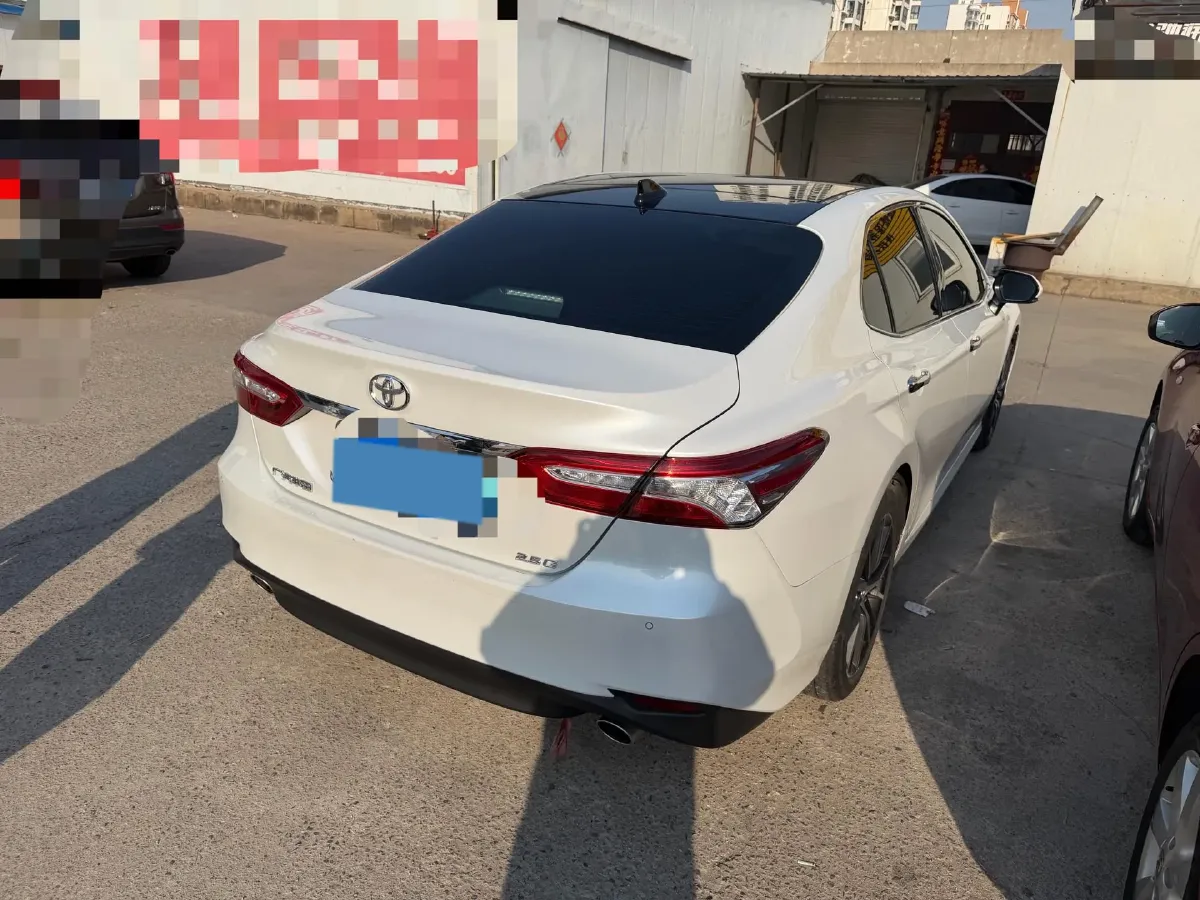 2021 Toyota Camry 2.5L 209HP L4 8AT,autocango,china used car exporter,china ev exporter,chinese used car exporter,chinese used ev exporter