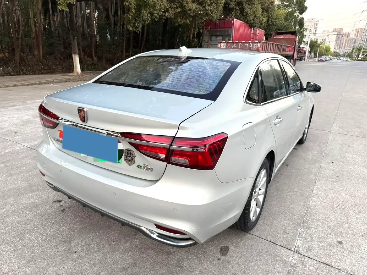 2018 Roewe i6 1.0T 125HP L3 7DCT,autocango,china used car exporter,china ev exporter,chinese used car exporter,chinese used ev exporter