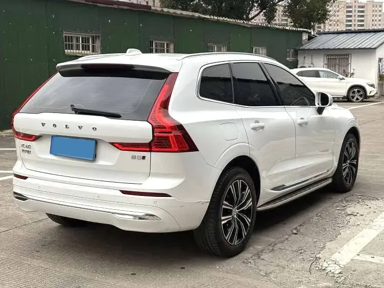 2023 Volvo XC60 2.0T 250HP L4 8AT,autocango,china used car exporter,china ev exporter,chinese used car exporter,chinese used ev exporter