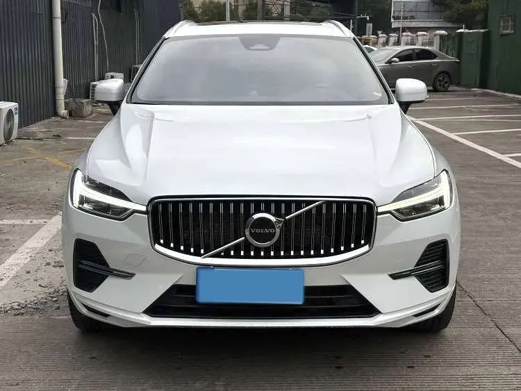 2023 Volvo XC60 2.0T 250HP L4 8AT,autocango,china used car exporter,china ev exporter,chinese used car exporter,chinese used ev exporter