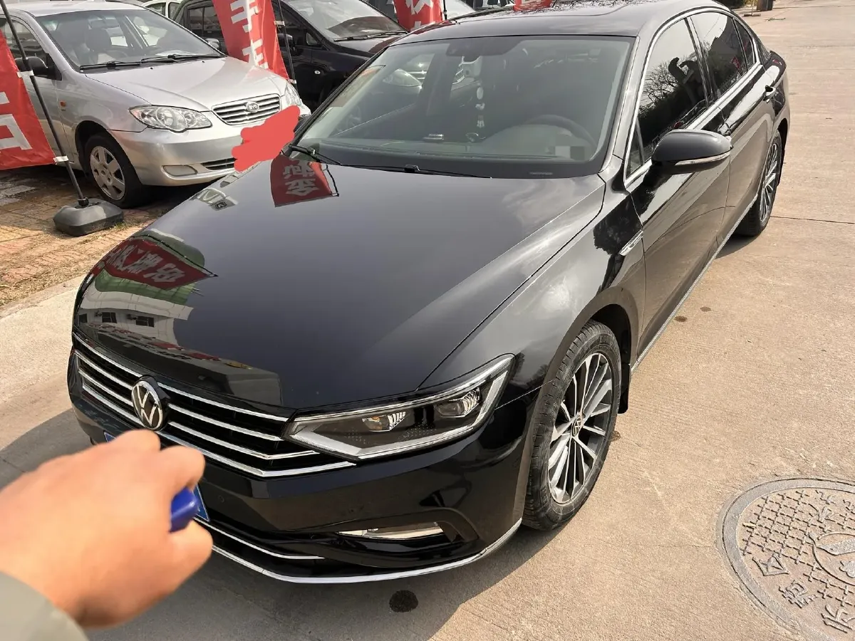 2020 Volkswagen Magotan 2.0T 186HP L4 7DCT,autocango,china used car exporter,china ev exporter,chinese used car exporter,chinese used ev exporter