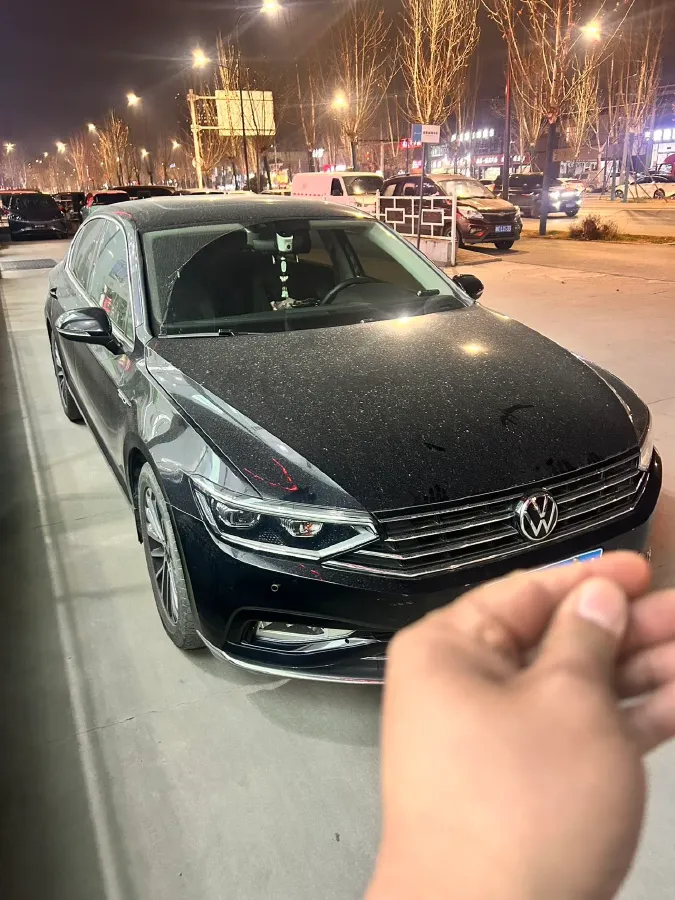 2020 Volkswagen Magotan 2.0T 186HP L4 7DCT,autocango,china used car exporter,china ev exporter,chinese used car exporter,chinese used ev exporter