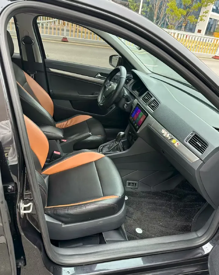 2017 Volkswagen Lavida 1.6L 110HP L4 6AT,autocango,china used car exporter,china ev exporter,chinese used car exporter,chinese used ev exporter