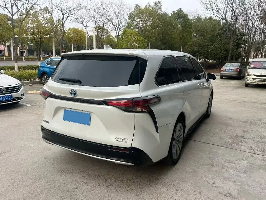 2023 Toyota Sienna 2.5L 189HP L4 E-CVT Hybrid,autocango,china used car exporter,china ev exporter,chinese used car exporter,chinese used ev exporter