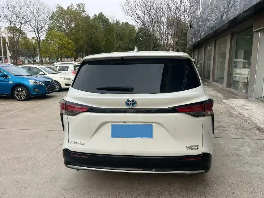 2023 Toyota Sienna 2.5L 189HP L4 E-CVT Hybrid,autocango,china used car exporter,china ev exporter,chinese used car exporter,chinese used ev exporter
