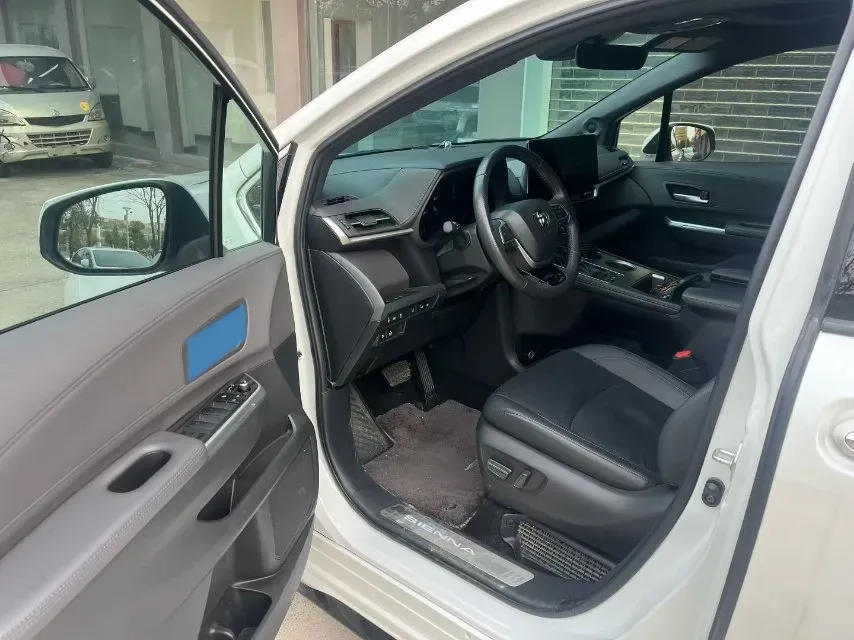 2023 Toyota Sienna 2.5L 189HP L4 E-CVT Hybrid,autocango,china used car exporter,china ev exporter,chinese used car exporter,chinese used ev exporter
