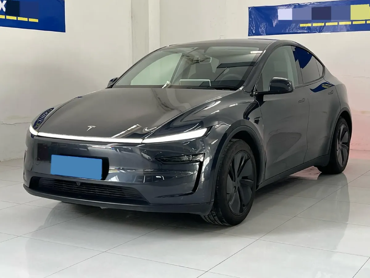 2025 Tesla Model Y BEV 62.5KWH,autocango,china used car exporter,china ev exporter,chinese used car exporter,chinese used ev exporter