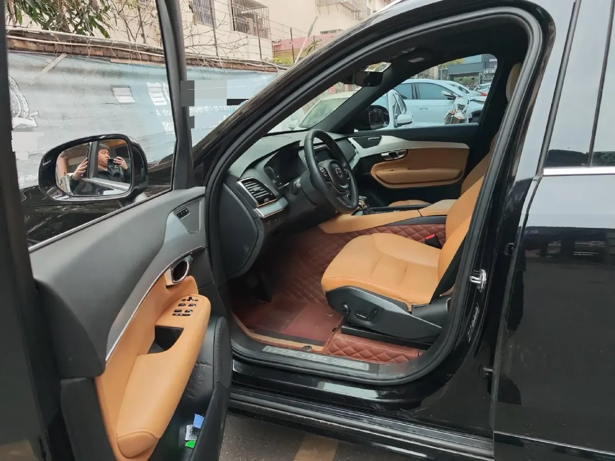 2018 Volvo XC90 2.0T 320HP L4 8AT,autocango,china used car exporter,china ev exporter,chinese used car exporter,chinese used ev exporter