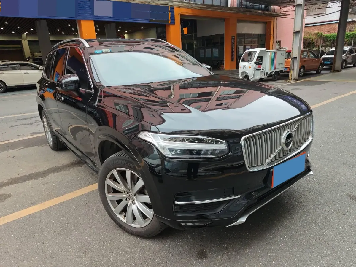 2018 Volvo XC90 2.0T 320HP L4 8AT,autocango,china used car exporter,china ev exporter,chinese used car exporter,chinese used ev exporter