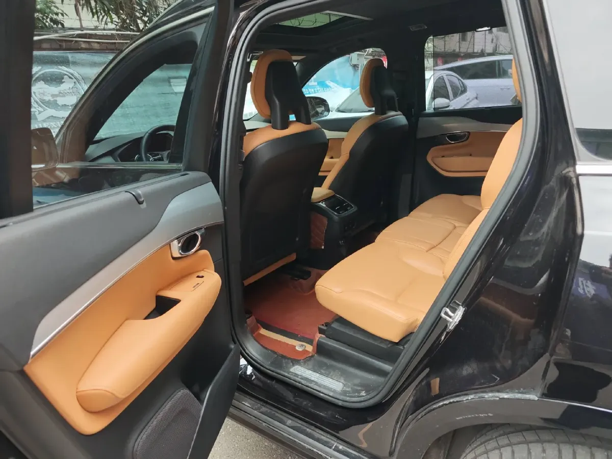2018 Volvo XC90 2.0T 320HP L4 8AT,autocango,china used car exporter,china ev exporter,chinese used car exporter,chinese used ev exporter