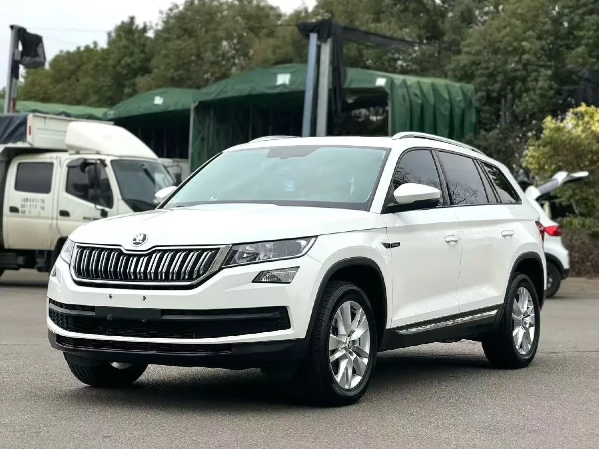 2018 Skoda Kodiak 2.0T 186HP L4 7DCT,autocango,china used car exporter,china ev exporter,chinese used car exporter,chinese used ev exporter
