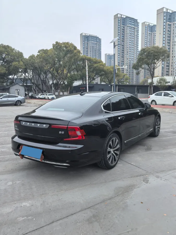 2022 Volvo S90 2.0T 250HP L4 8AT,autocango,china used car exporter,china ev exporter,chinese used car exporter,chinese used ev exporter