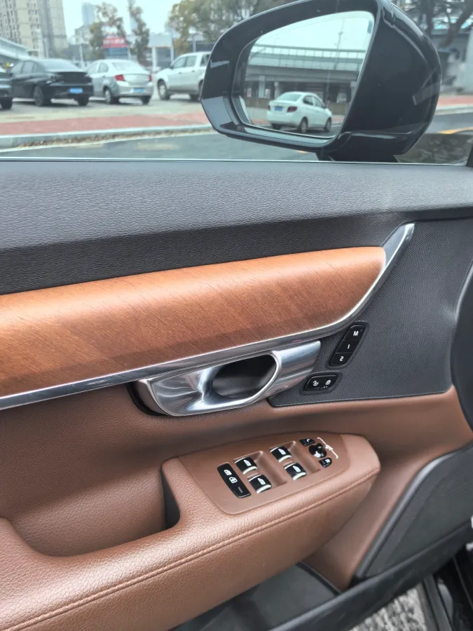 2022 Volvo S90 2.0T 250HP L4 8AT,autocango,china used car exporter,china ev exporter,chinese used car exporter,chinese used ev exporter