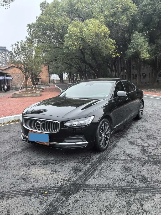 2022 Volvo S90 2.0T 250HP L4 8AT,autocango,china used car exporter,china ev exporter,chinese used car exporter,chinese used ev exporter