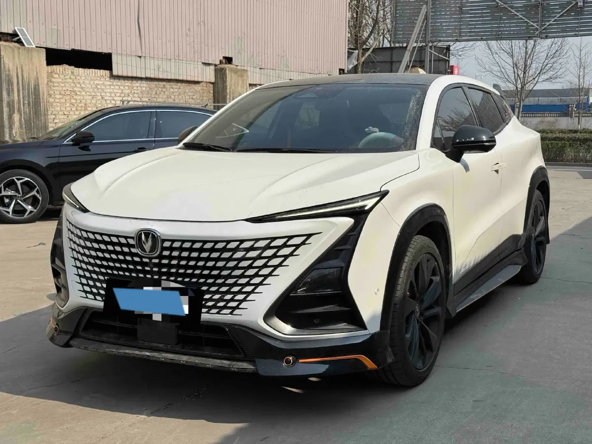 2022 ChangAn UNI-T 1.5T 188HP L4 7DCT,autocango,china used car exporter,china ev exporter,chinese used car exporter,chinese used ev exporter