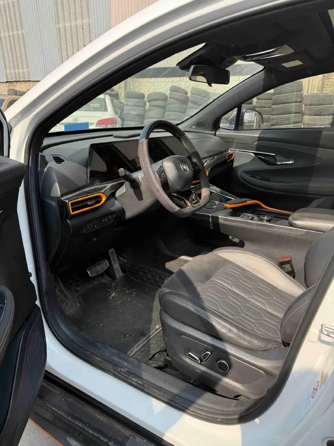 2022 ChangAn UNI-T 1.5T 188HP L4 7DCT,autocango,china used car exporter,china ev exporter,chinese used car exporter,chinese used ev exporter