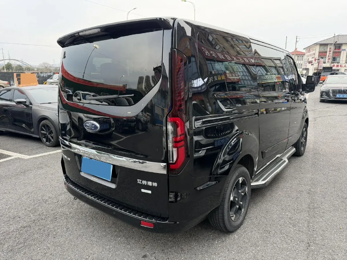 2023 Ford Tourneo 2.0T 220HP L4 9AT,autocango,china used car exporter,china ev exporter,chinese used car exporter,chinese used ev exporter
