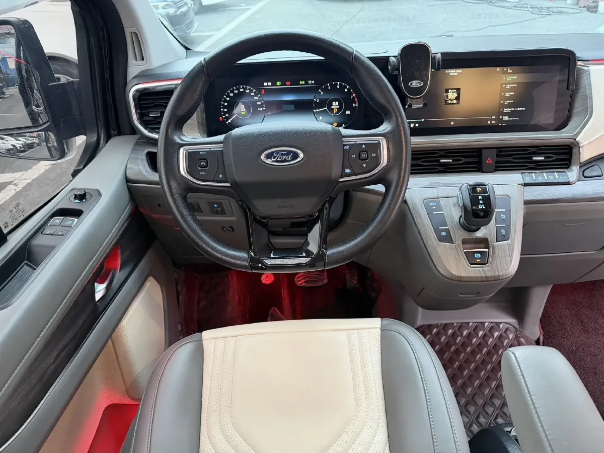 2023 Ford Tourneo 2.0T 220HP L4 9AT,autocango,china used car exporter,china ev exporter,chinese used car exporter,chinese used ev exporter