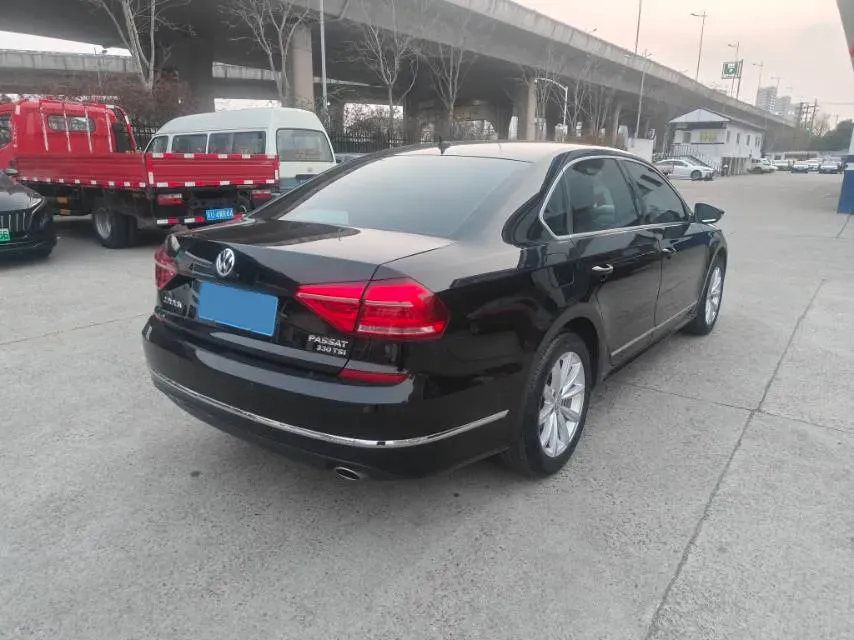 2017 Volkswagen Passat 1.8T 180HP L4 7DCT,autocango,china used car exporter,china ev exporter,chinese used car exporter,chinese used ev exporter
